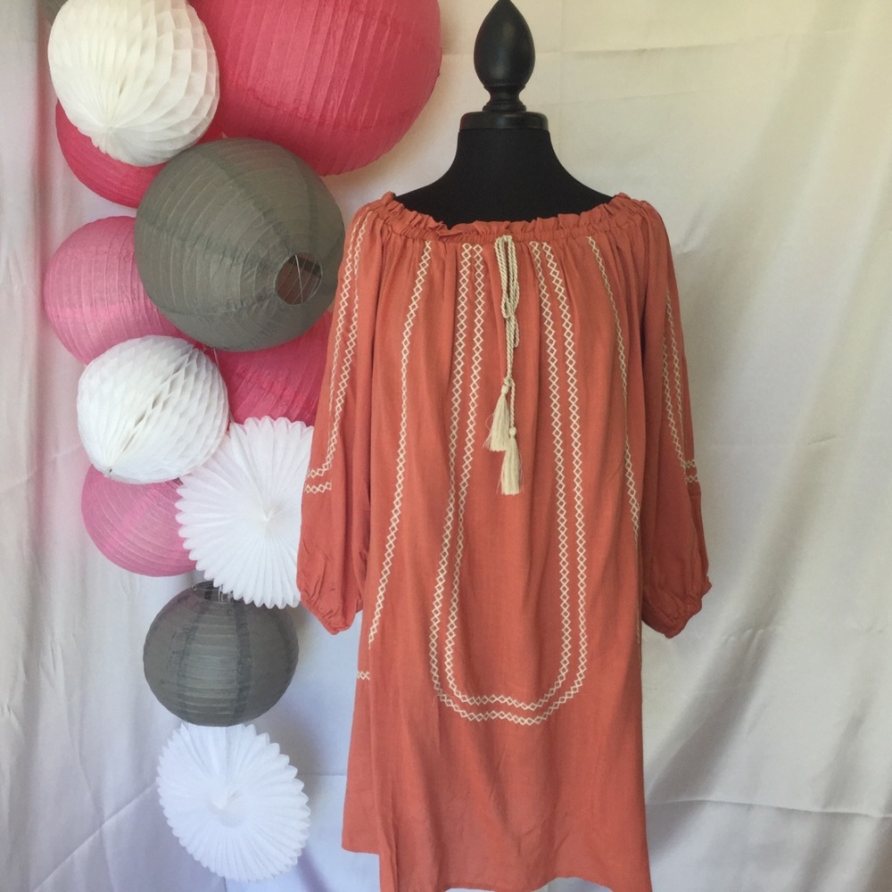 Dress - Picture 2 of 2